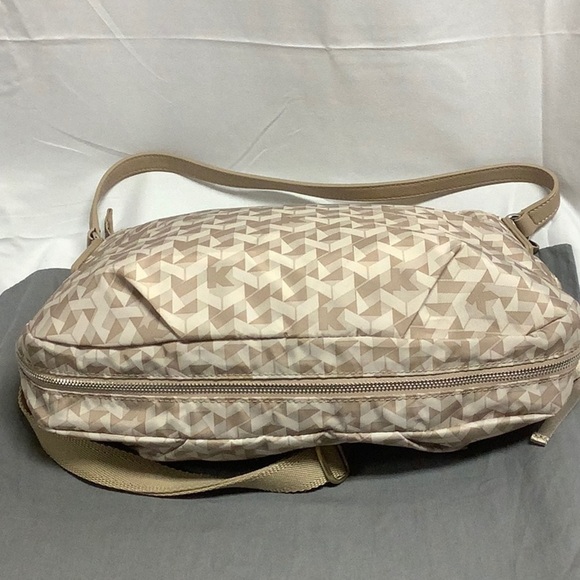 Kipling Sadie Optic Printed Expandable Bag - Picture 8 of 15